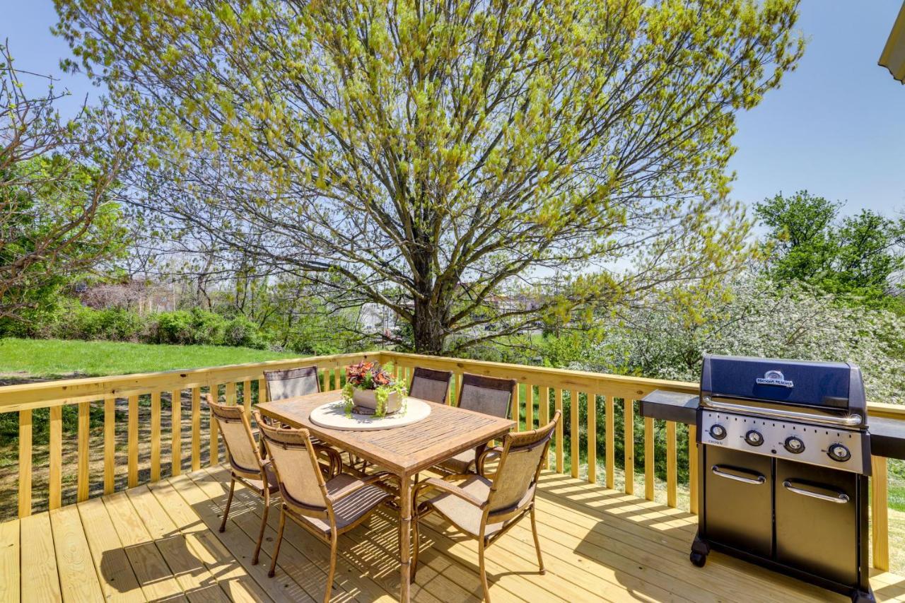 Williamstown Vacation Rental Private Deck And Yard Exterior photo